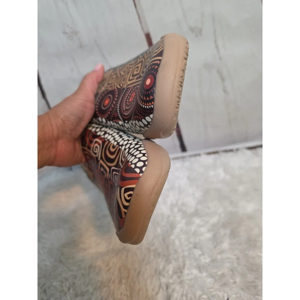 UIN Mens Tribal Geometric Canvas Slip On Travel Shoes Loafers Multi M1101467